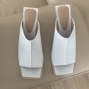 JACQUEMUS Les Mules Carino, open toe sandals sz 39. ✨